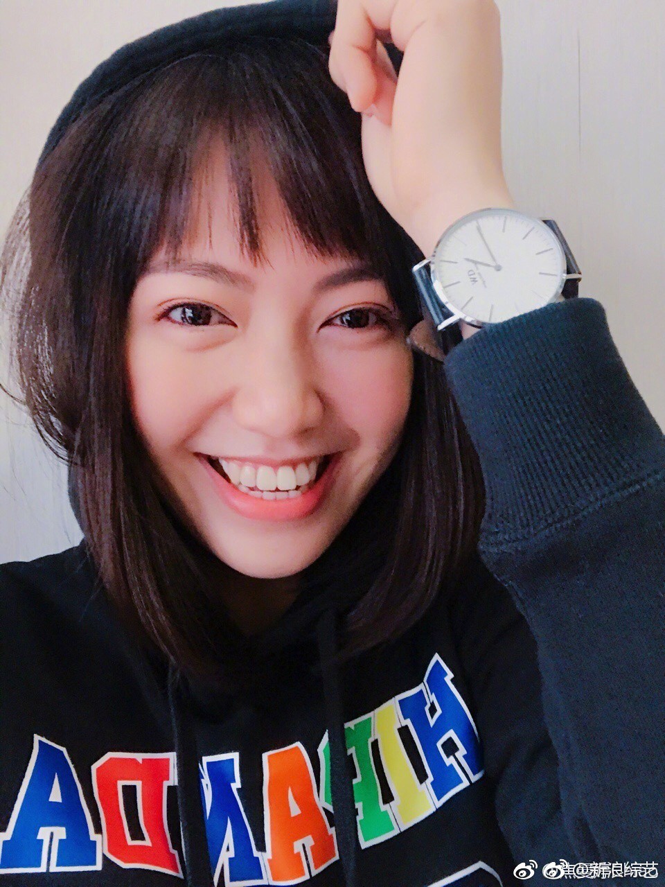 Nhan sắc như nắng mai của con gái Triển Chiêu Tiêu Ân Tuấn khiến dân tình mê mẩn